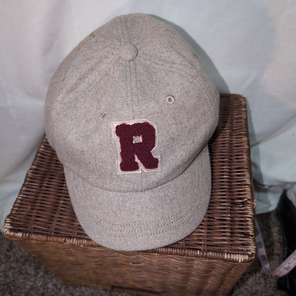 Wool Hat Letter 'R', Adjustable
